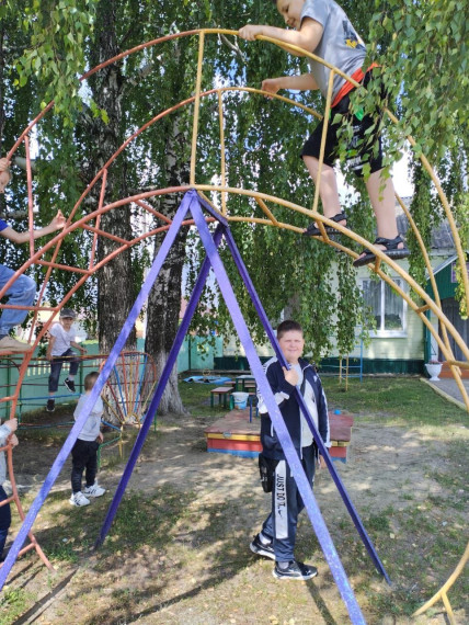 Активно прошел день в пришкольном лагере.